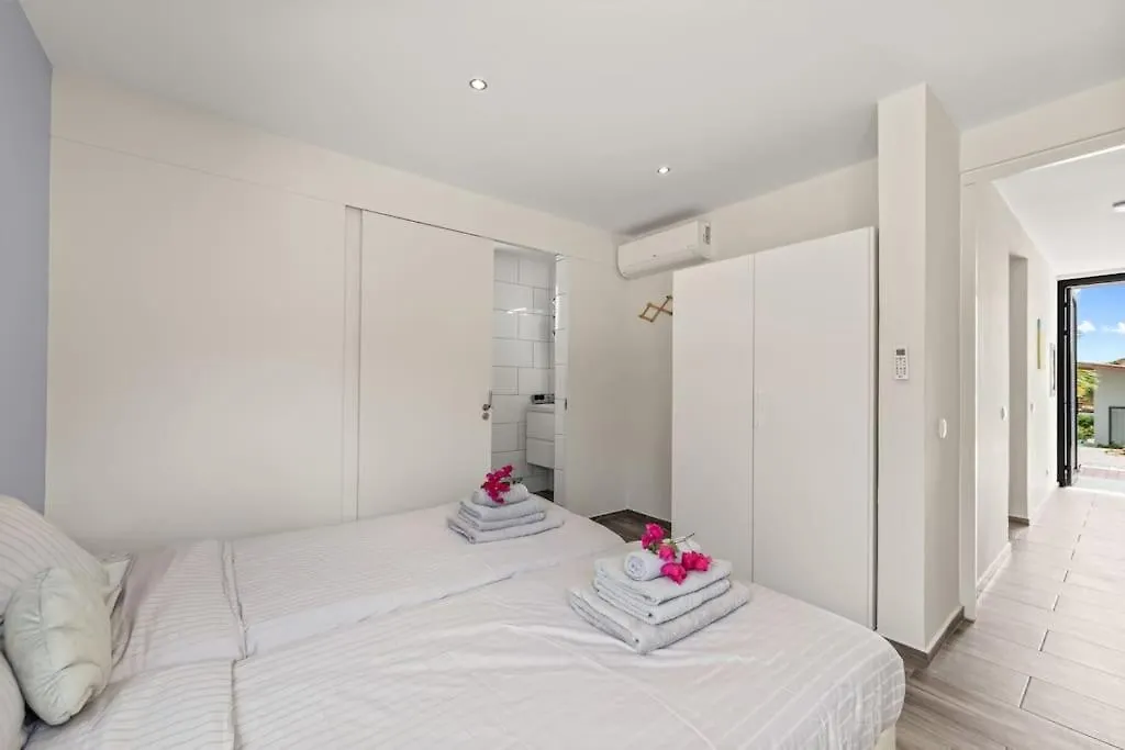 Malvales Resort # App 11 Willemstad